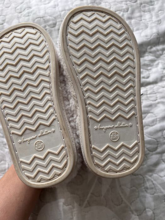 Плюшеві домашні капці