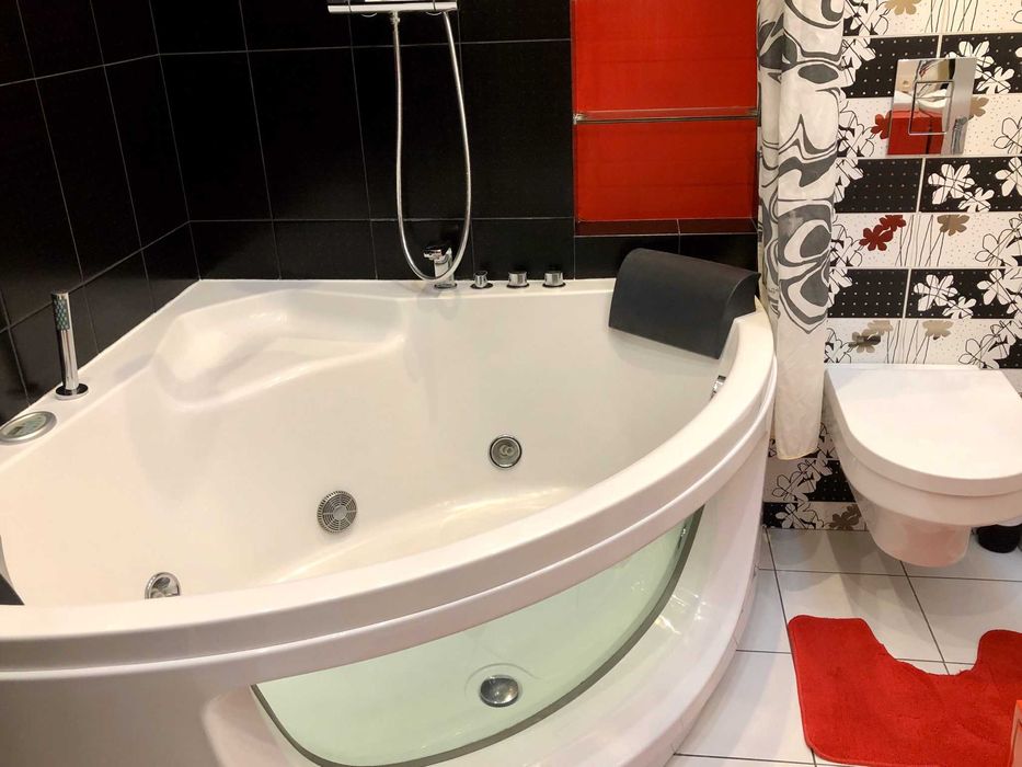 Сдам Видовую  2кв 60кв.м в Центре, Напротив ТРЦ Никольский