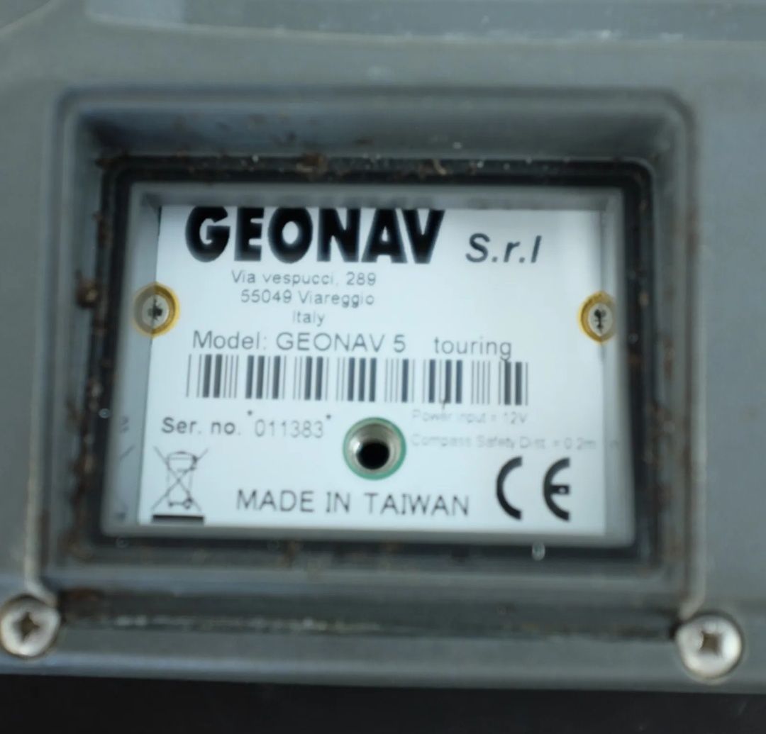 GEONAV 5 touring Marine GPS plotter