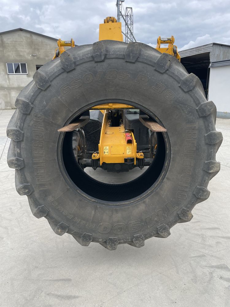 650\85 R38 trelleborg