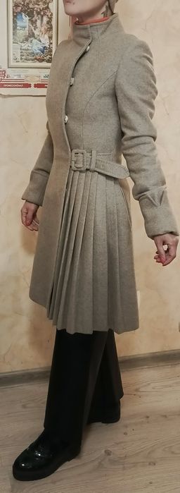 Елегантне пальто  Bella Bicchi рідкого фасону!