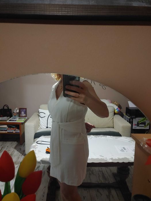 Sukienka szmizjerka bershka biała M/L