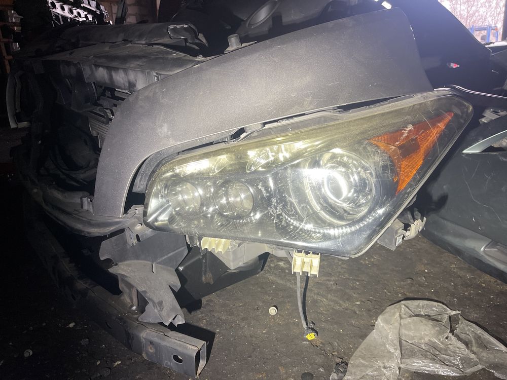 Морда  Infiniti QX56 2010-14 можно по отдельности