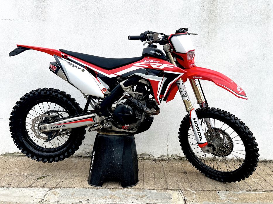 Honda CR F 450 - Red Moto