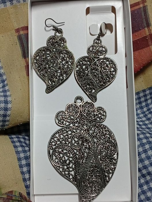 Brincos com pendente Coração de Viana