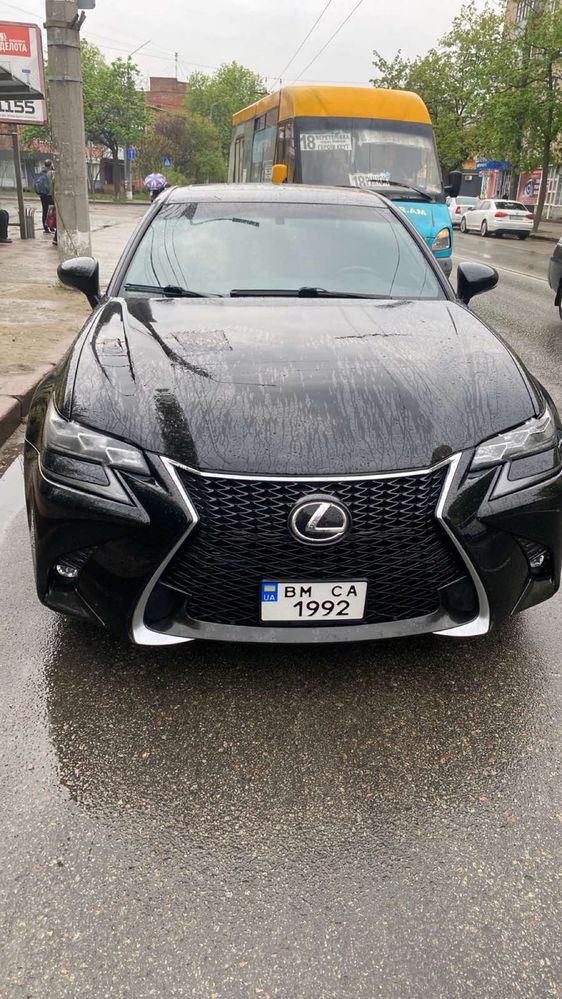 Продам Lexus в хорошем состоянии без вложений чёрный