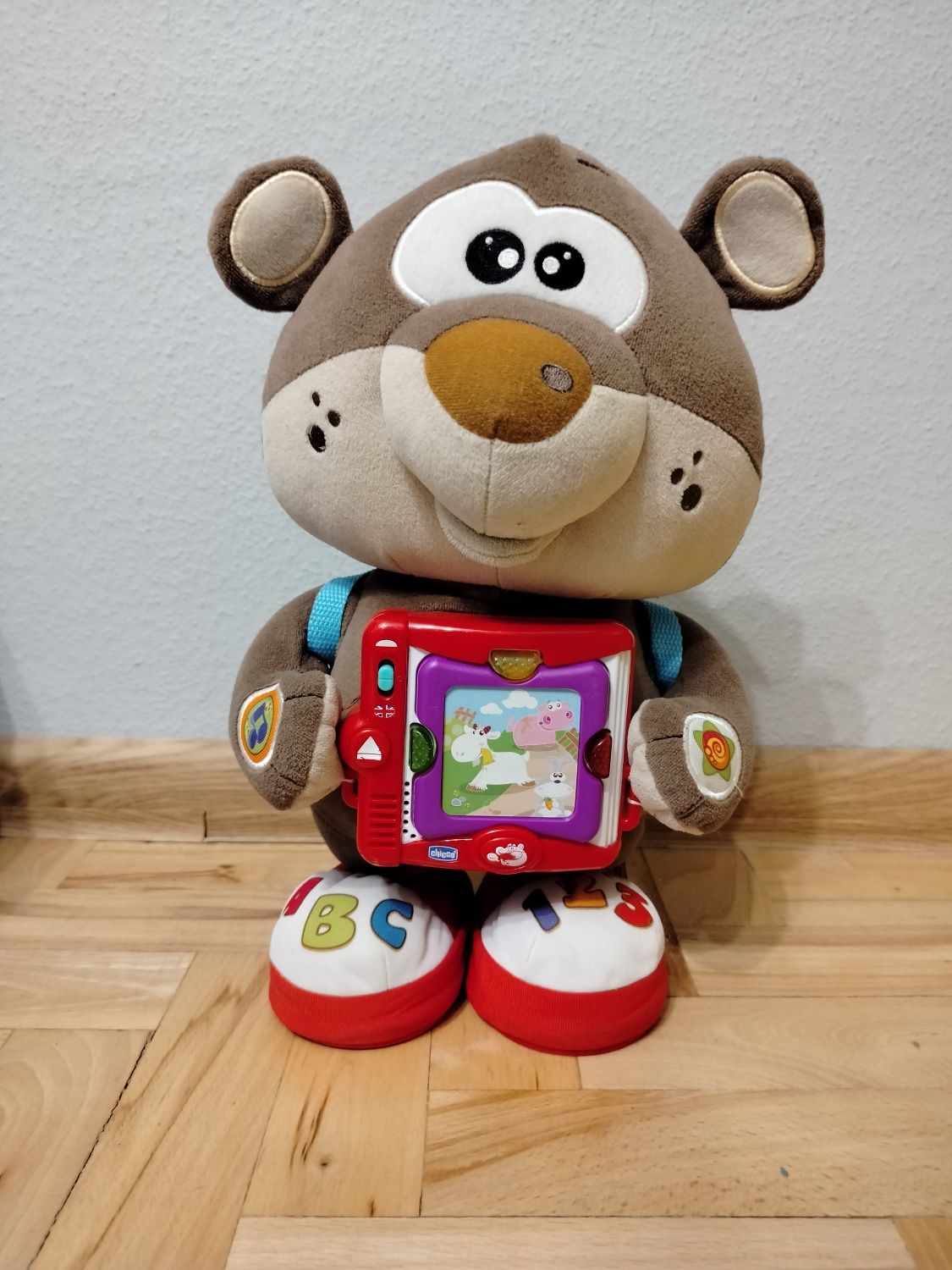 Miś podróźnik Chicco dwujęzyczny