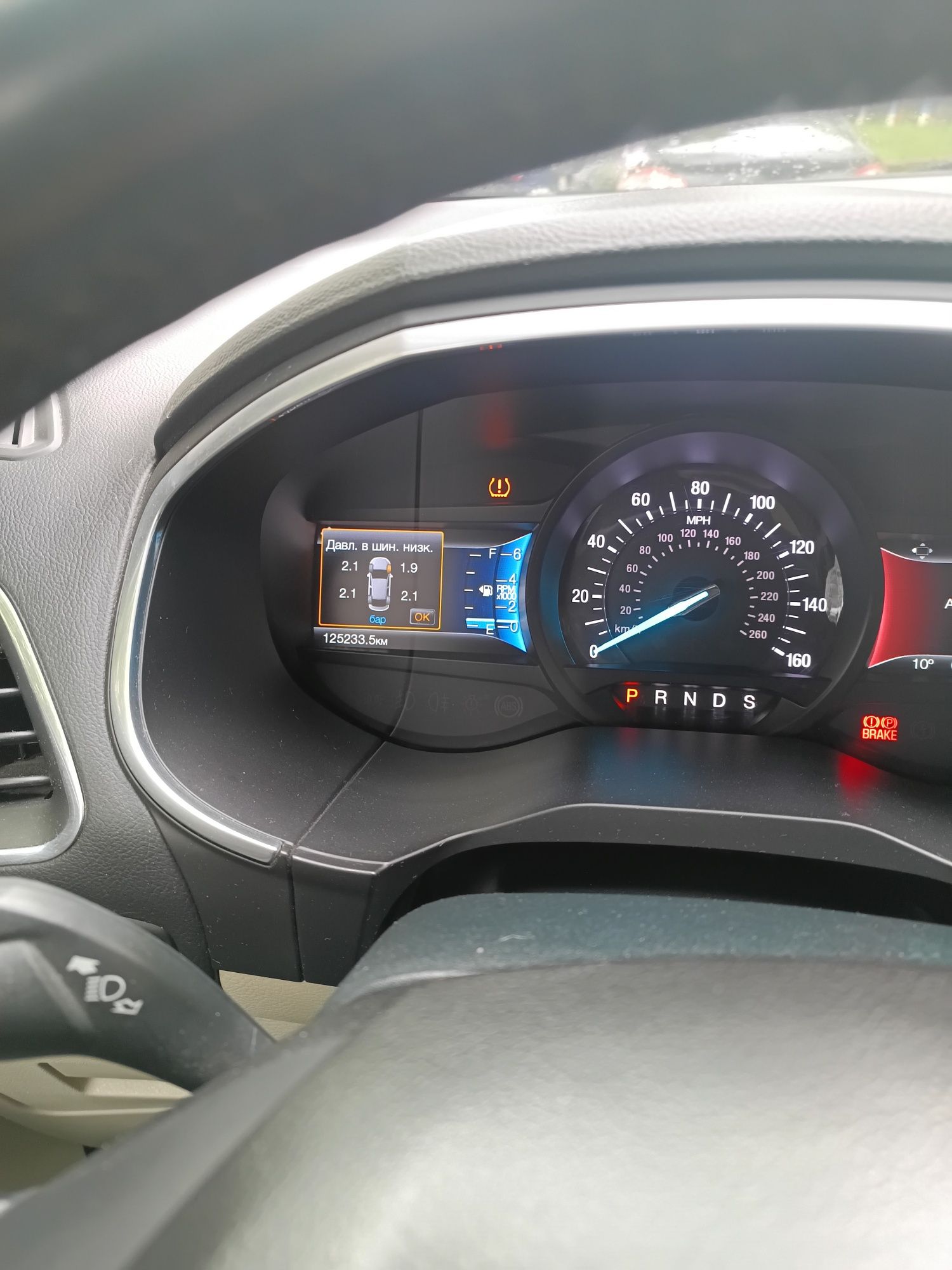 Продається авто FORD EDGE -2017 року-3,5 об'єм двигуна.