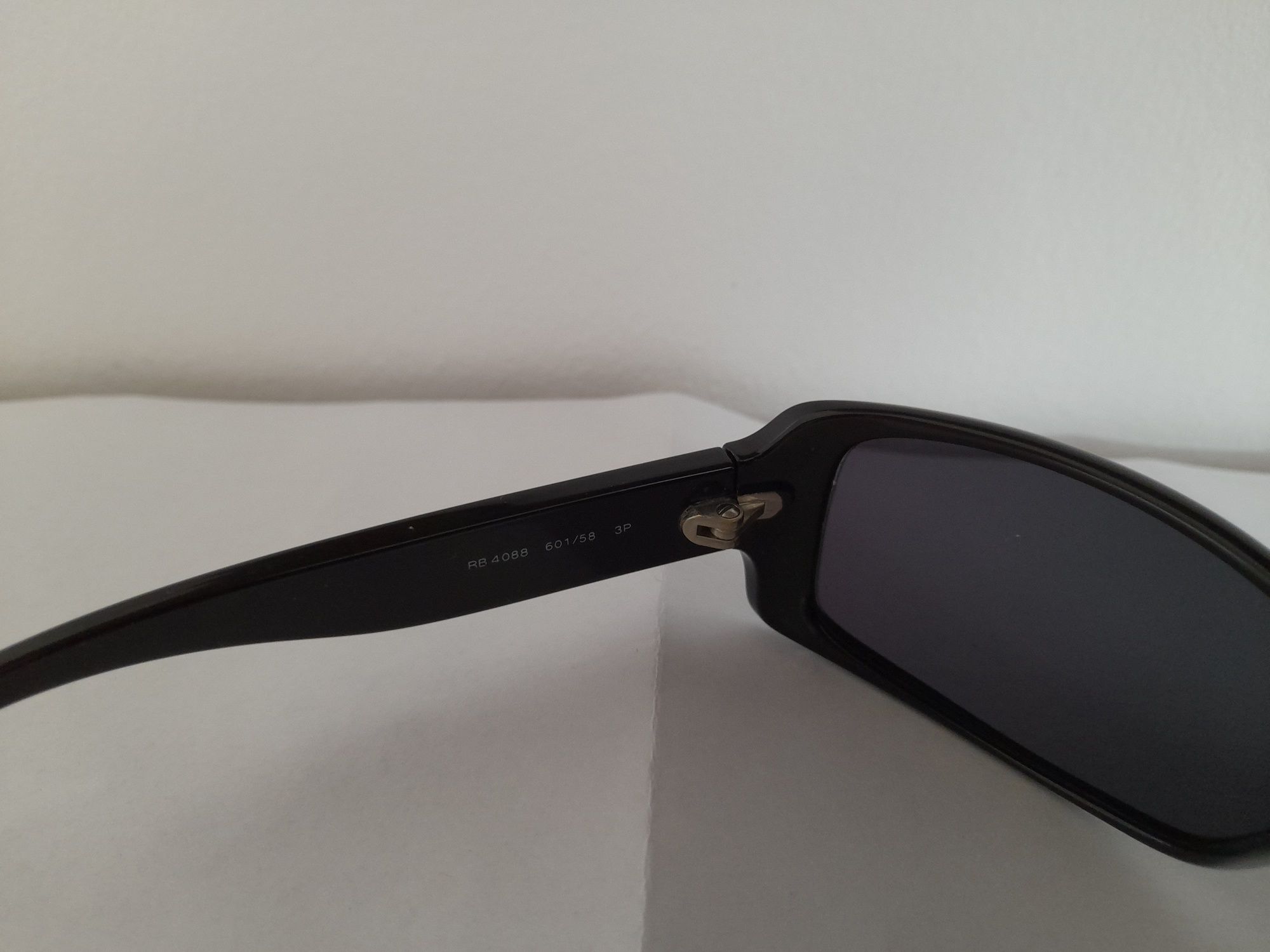 Okulary przeciwsłoneczne Ray Ban 4088  601/58