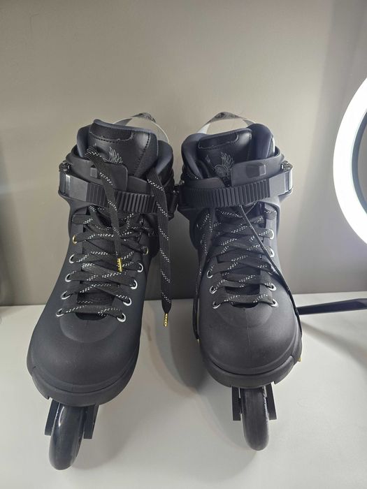 Witam mam do sprzedania rolki- Razors  Sl  Auroux-pro  rozmiar 40