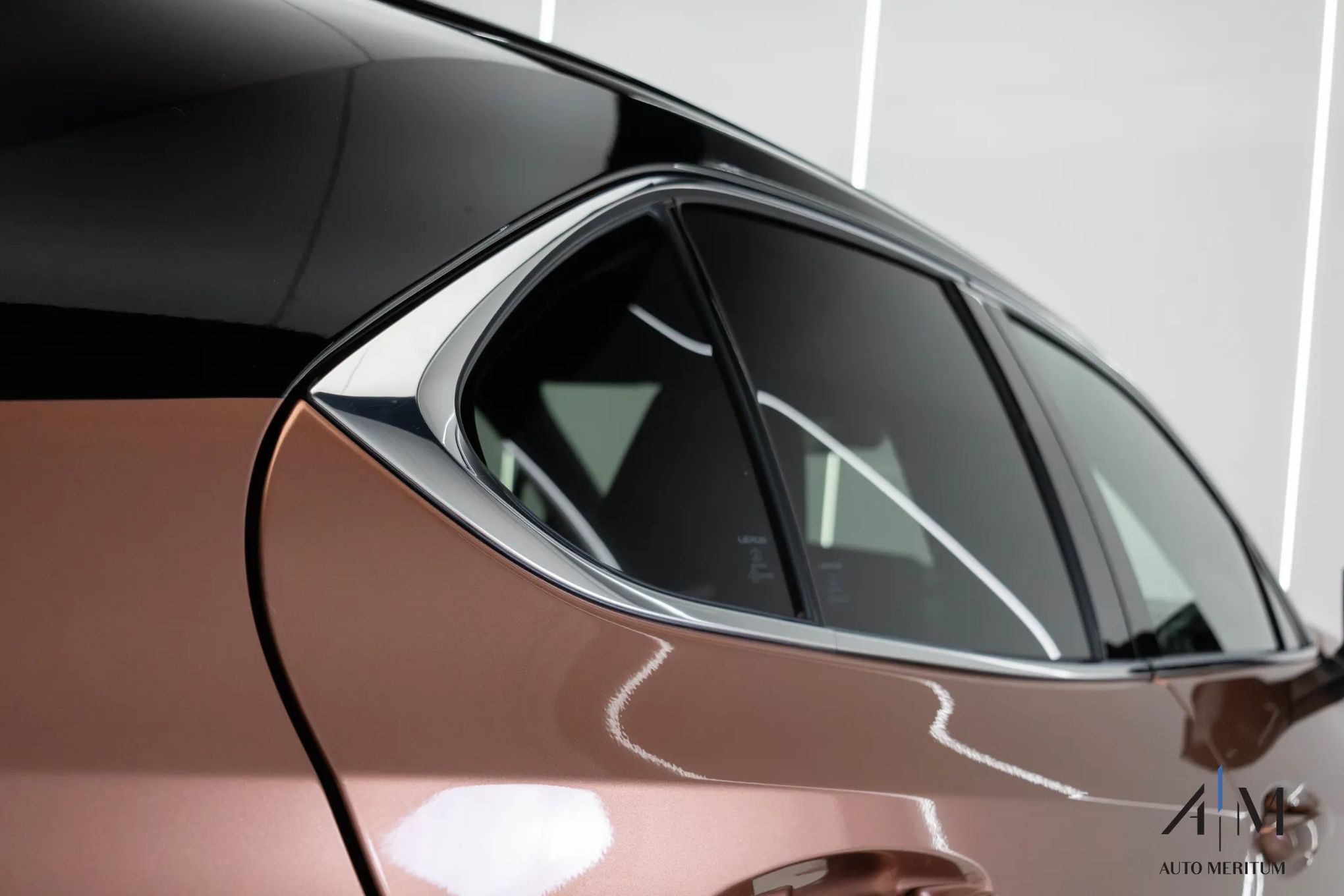 Lexus UX 300h 199KM E-AWD F-Sport Design Sonic Copper Bi-Tone FV23%