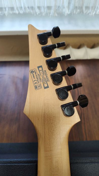 Ibanez RGD420Z - baryton z ruchomym mostem + case, pasek i straplocki