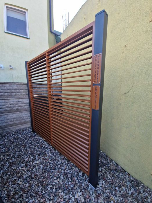 Ruchoma deseczka metalowa, panel żaluzjowy, żaluzje ogrodowe, pergola