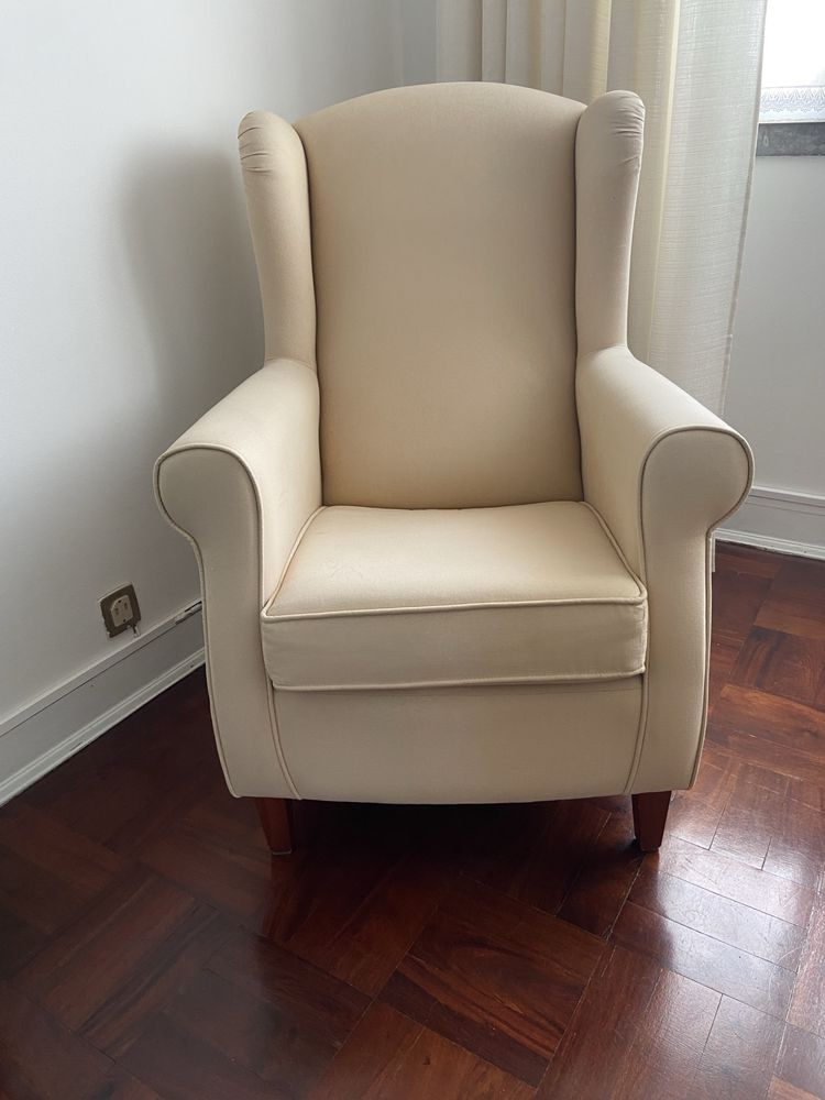 Sofa cama e dois individuais