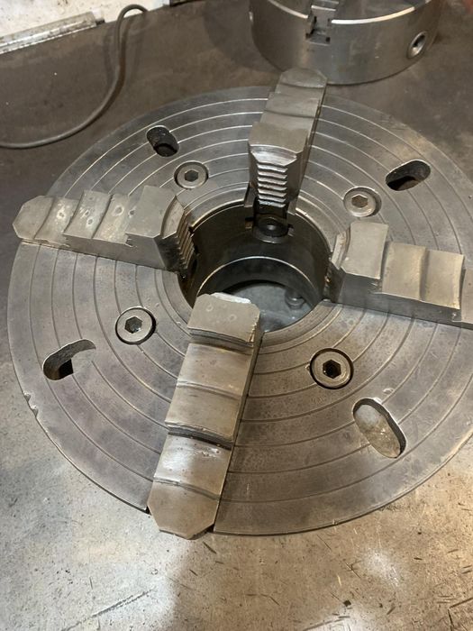 Патрон токарний ф315