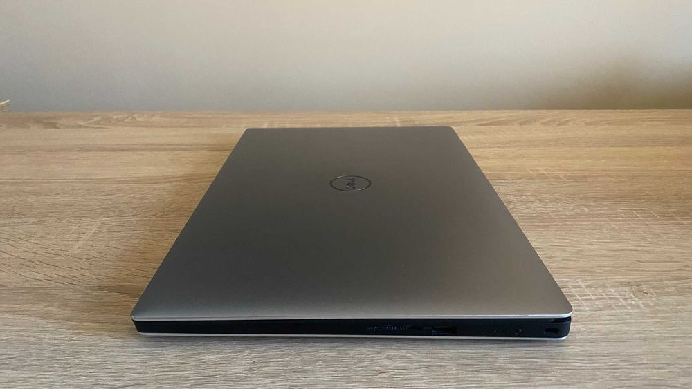 Потужний Dell Precision 5520 4K, 15.6 IPS 32гб, 1 ТБ ! m2 Відео 4GB