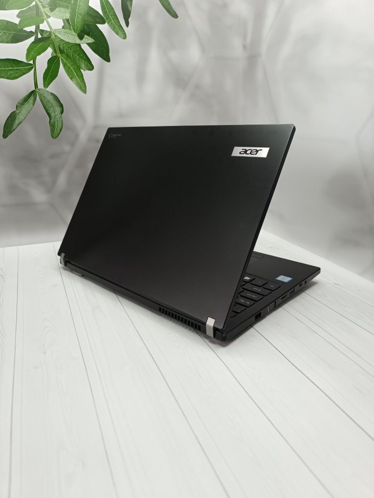Ноутбук Acer TravelMate P648 G2/i5-7200U/8 GB/256M2/14"/Full HD