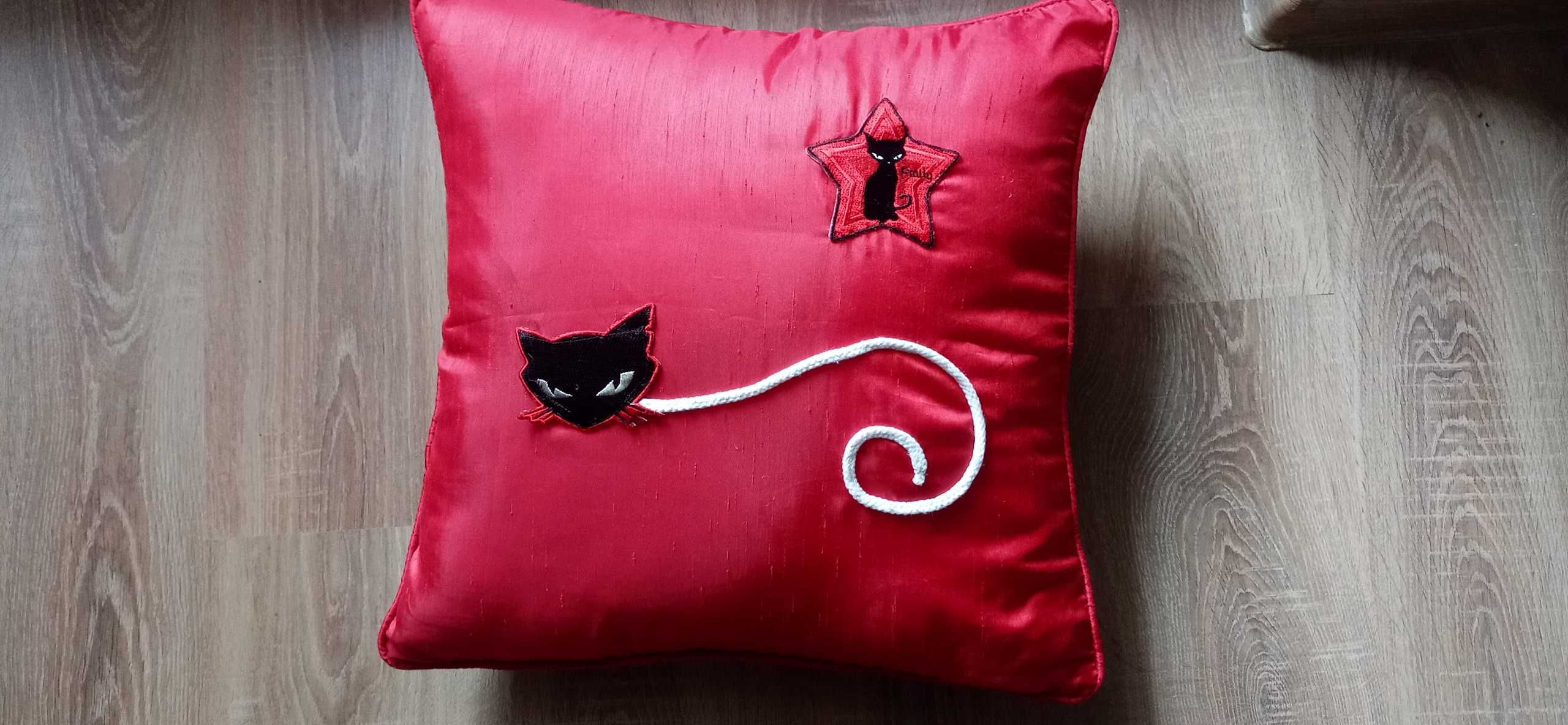 Poduszka z kotem - 45 x 45 cm ( własnoręczna dekoracja)