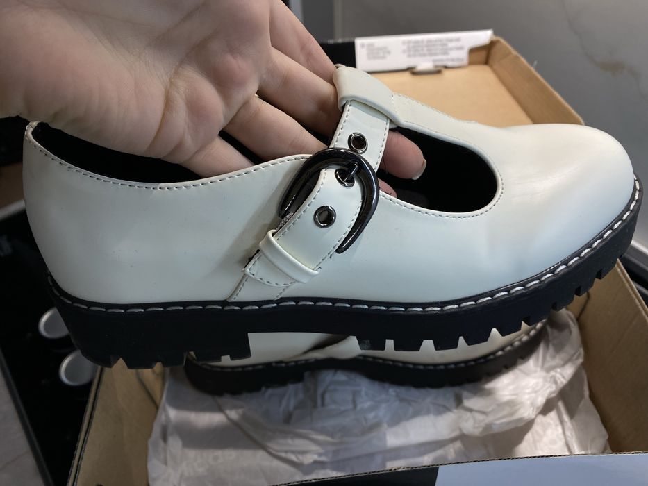 Лофери з пряжкою