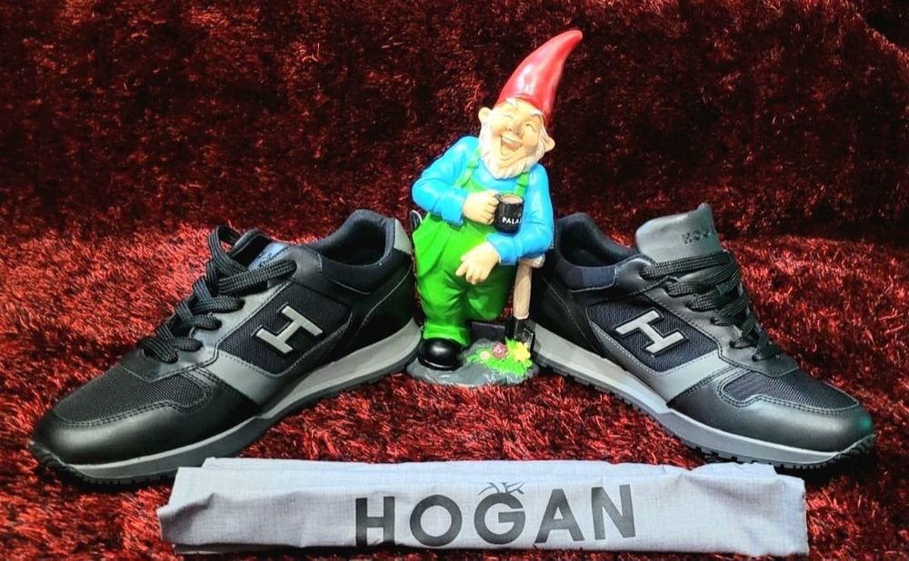 Sapatilhas HOGAN. vários tamanhos. 230€