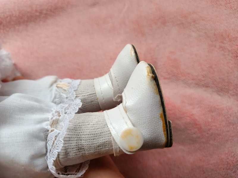 Porcelanowa lalka z oryginalnym pudełkiem kolekcjonerska