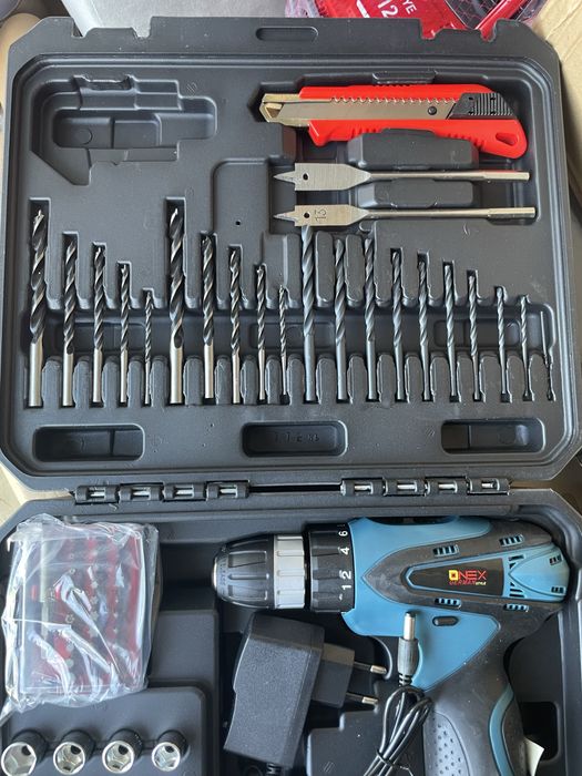 Okazja Nowa wiertarko wkrętarka Onex 77 elementów 1400W