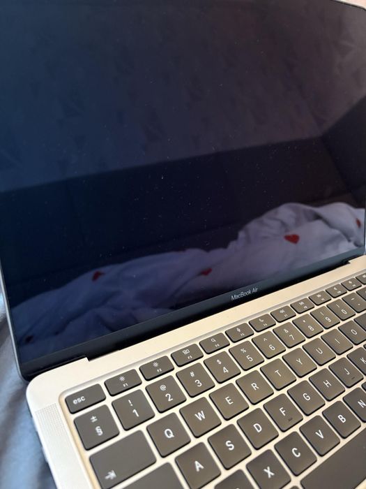 Apple macbook Air M1 13.3" 8GB Ram 256GB SSD Stan idealny