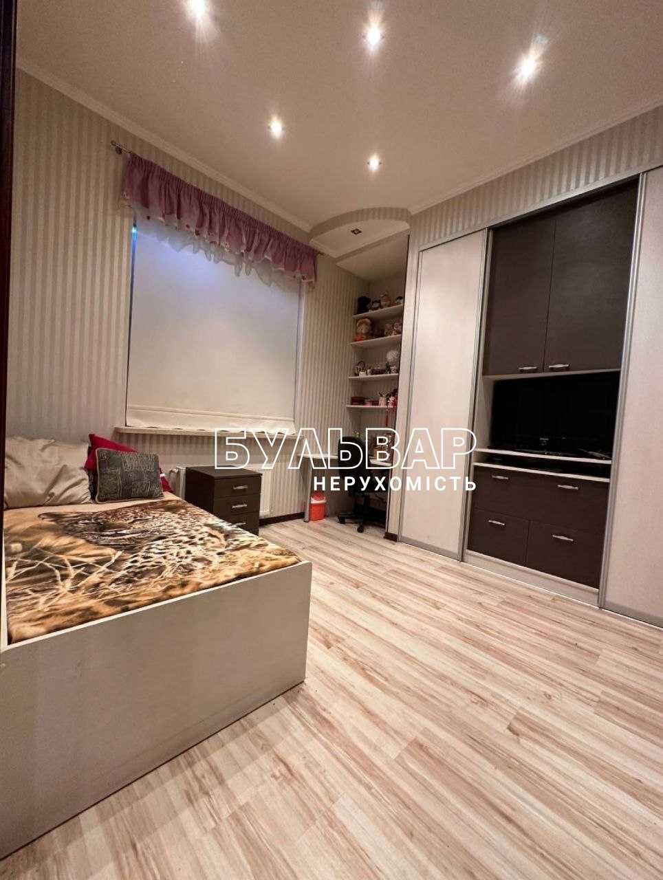 Продам ДОМ 2-х этаж. -  275 м2, Центр, м. Ярослава Мудрого, Пушкинская