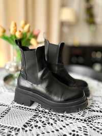 Czarne botki sztyblety Zara typu trapery boots  39