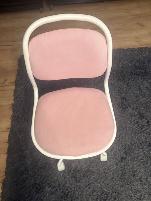 Krzeslo obrotwe dla dziecka ikea