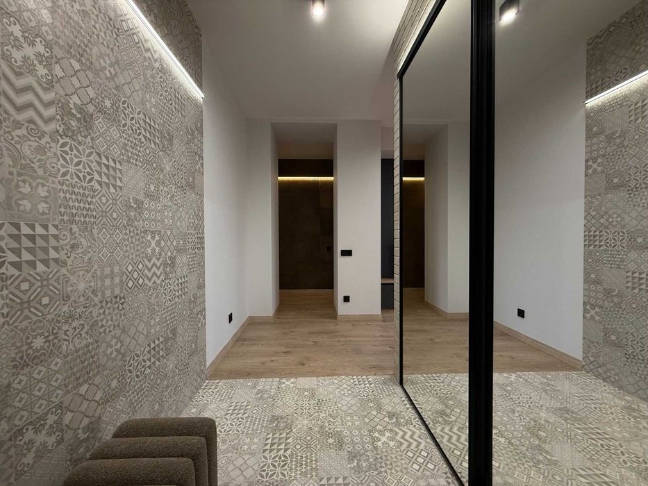 Продаж стильної двокімнатної квартири студії, в центрі міста