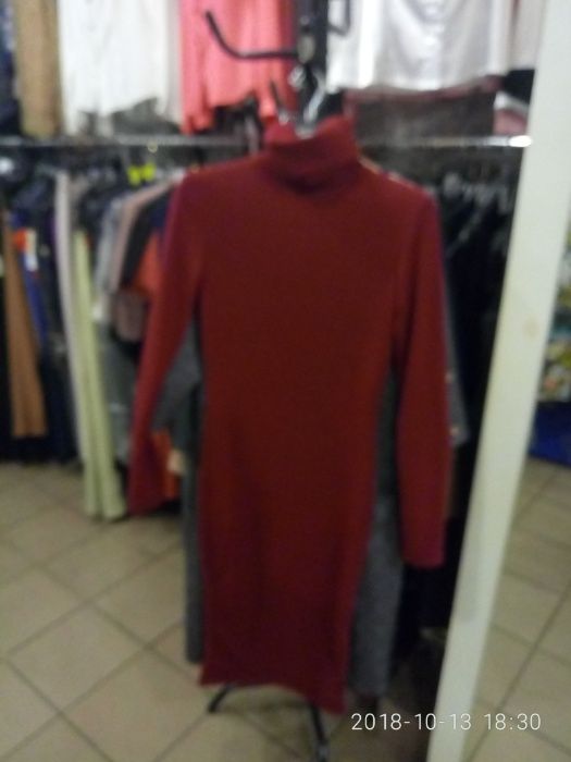 Платье женское бордового цвета