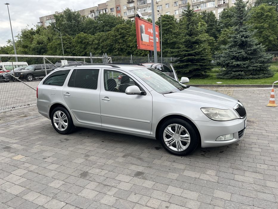 Продам власне аато Шкода Octavia A5