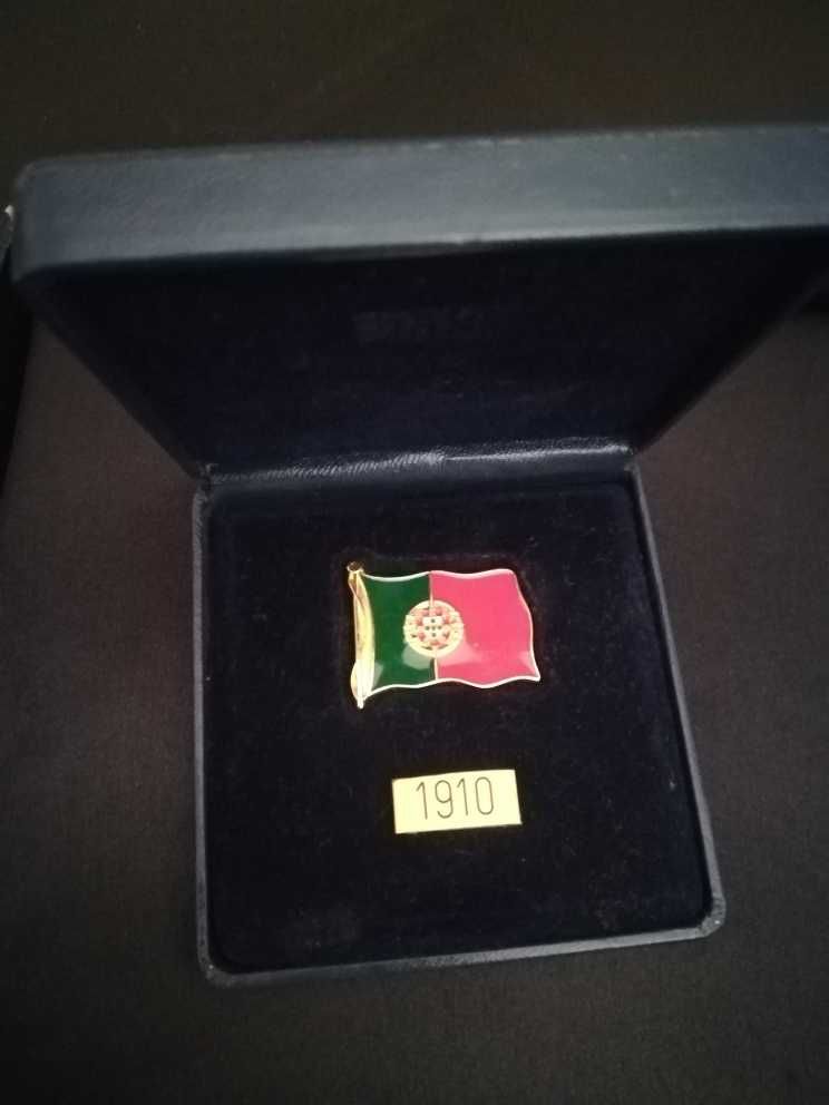 Medalha da Bandeira da República Portuguesa - Estojo * Novo