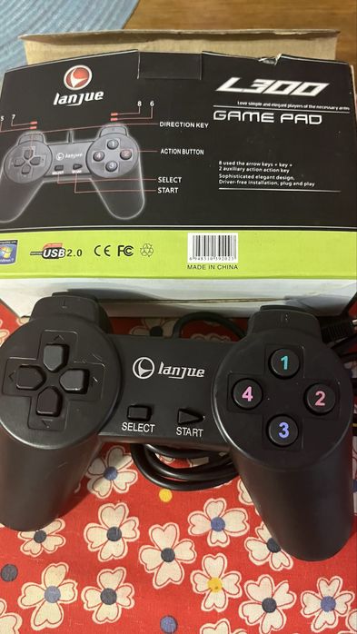 Розпродаю нові товари.Геймпад