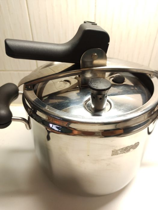 Panela de pressão em aço inoxidável 7l Silampos Lagos