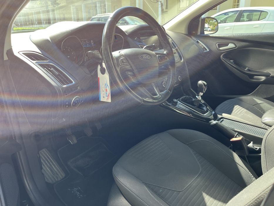 Ford Focus Titanium 1.0 125cv