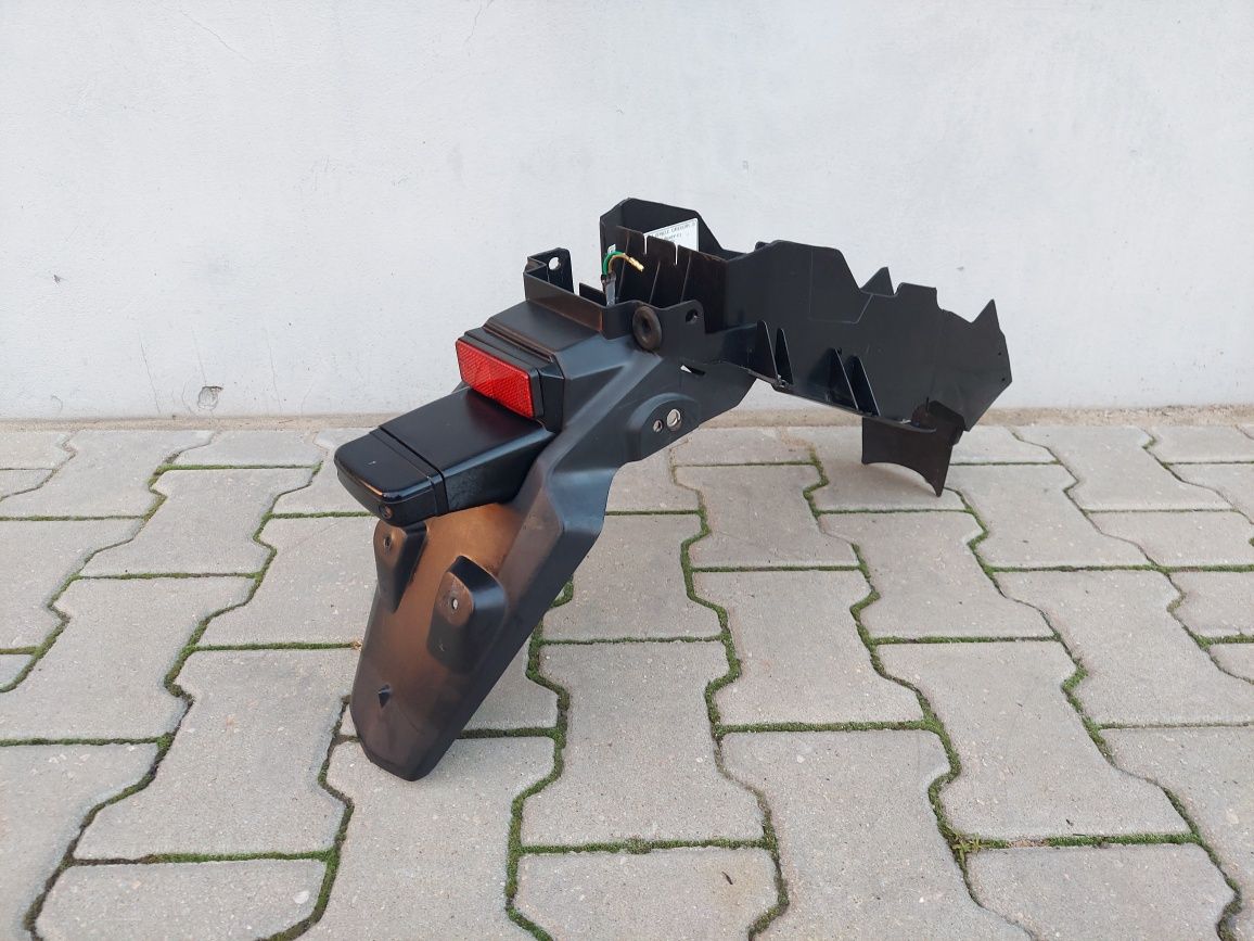 Nadkole Honda CBR 125 Tył Tylne błotnik Chlapacz osłona koła wypełnien