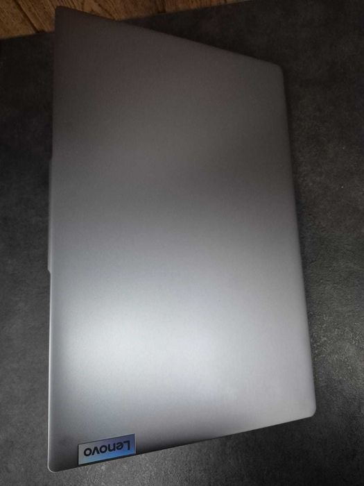 Lenovo IdeaPad Slim 3