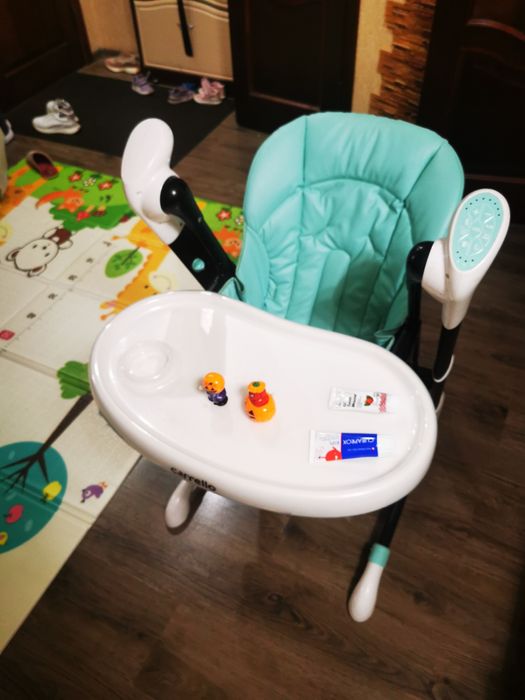 Продам стульчик-качелька для кормления CARRELLO Cascata