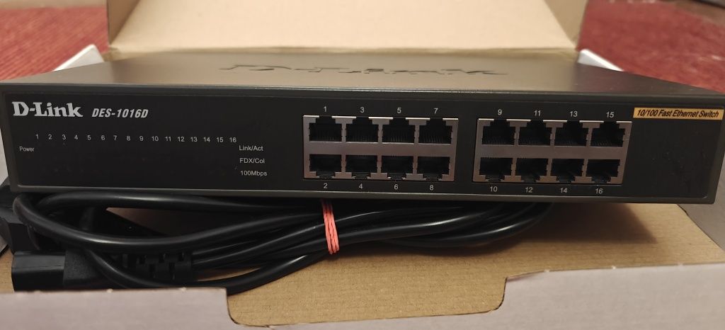 Коммутатор D-Link DES-1016D