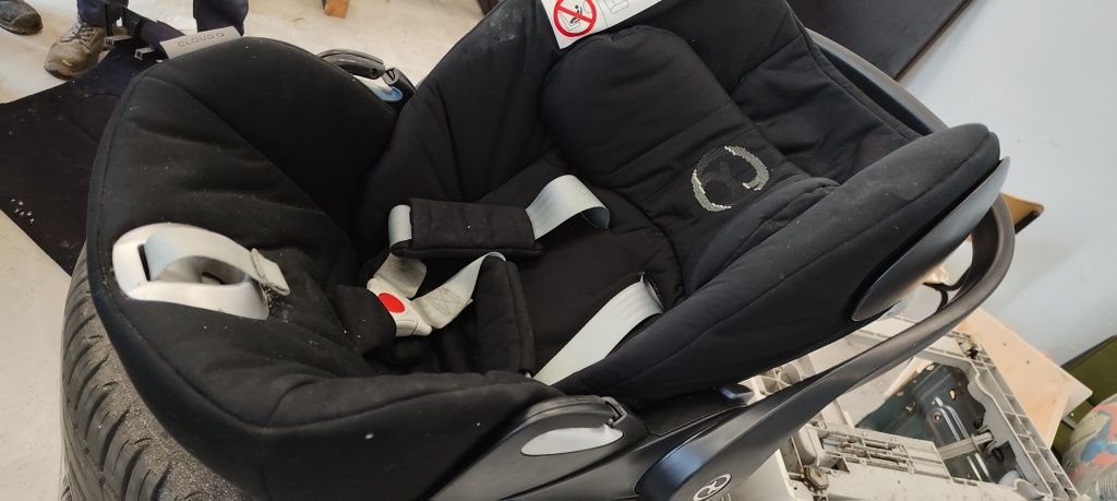 Nosidlo fotelik Cybex Cloud Q + baza isofix