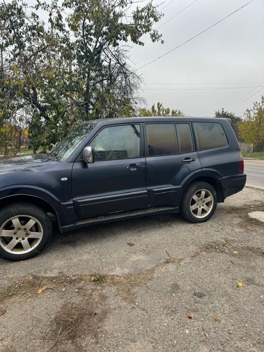 Продам Mitsubishi педжеро 2003
