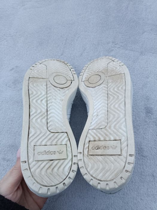 Женские кроссовки Adidas р37.5-38