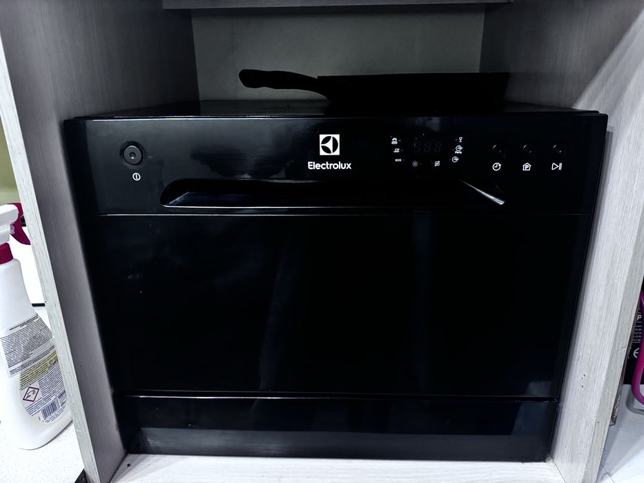 Посудомийка electrolux