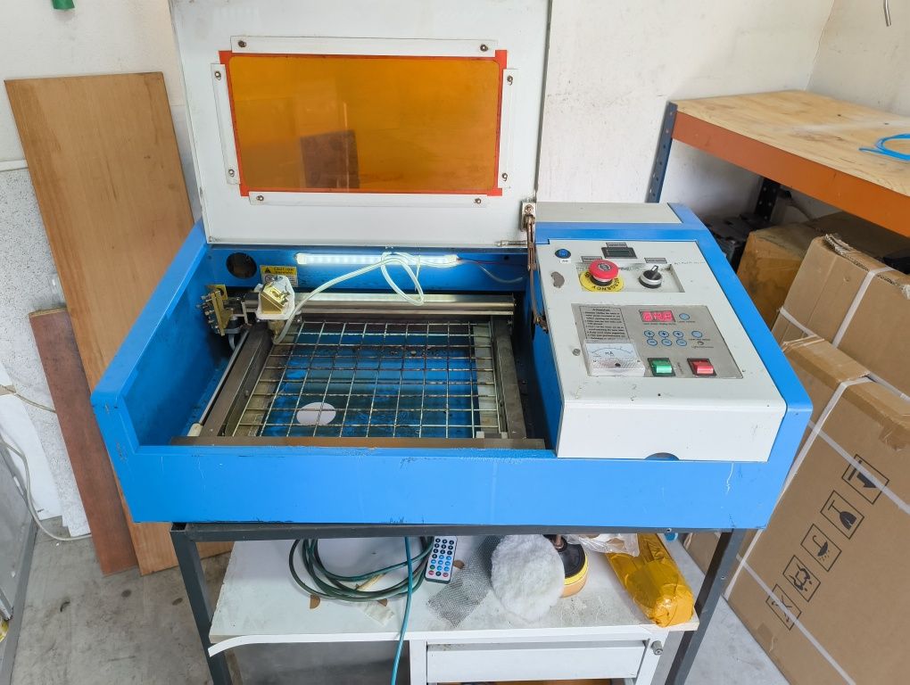Máquina laser de corte k40