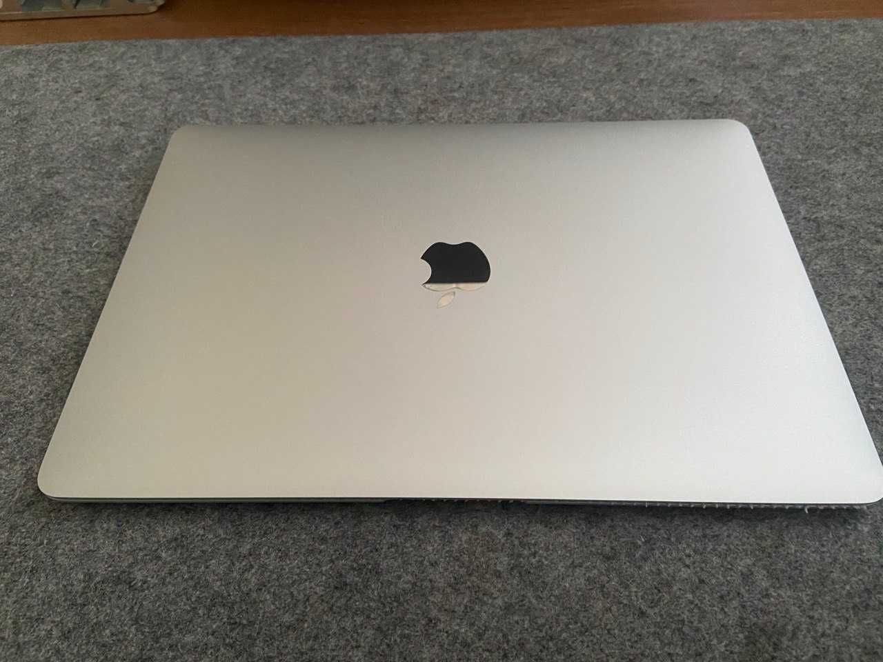 Apple MacBook Air 13.3" M1 8/256GB 2020 Space Gray