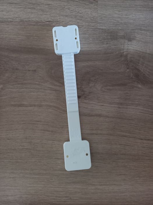 IKEA UNDVIKA  protecção armários