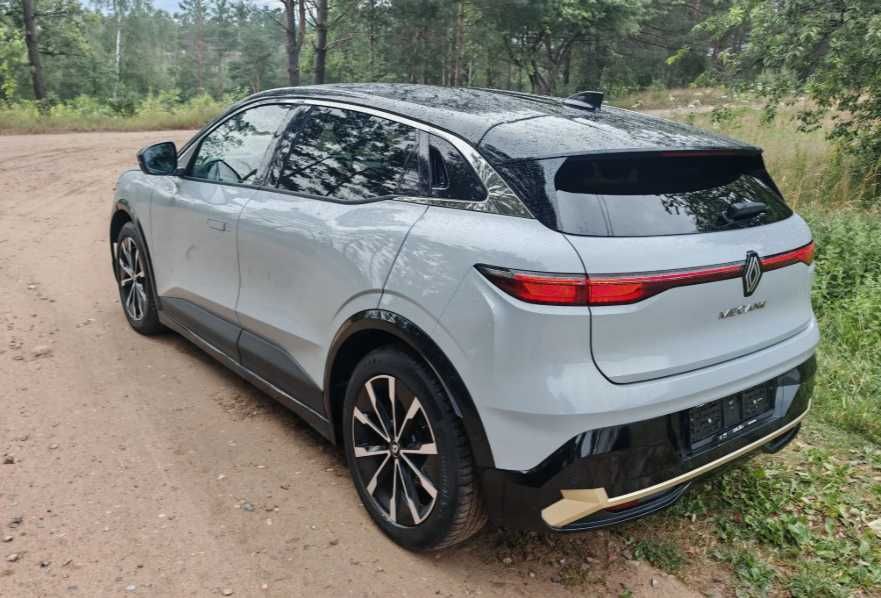 Бампер задній Renault Megane EV60 розборка Renault Megane EV60