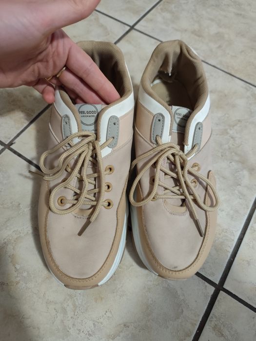 Sneakersy SINSAY, beż, sportowe, adidasy, 40/41, gruba podeszwa !!!